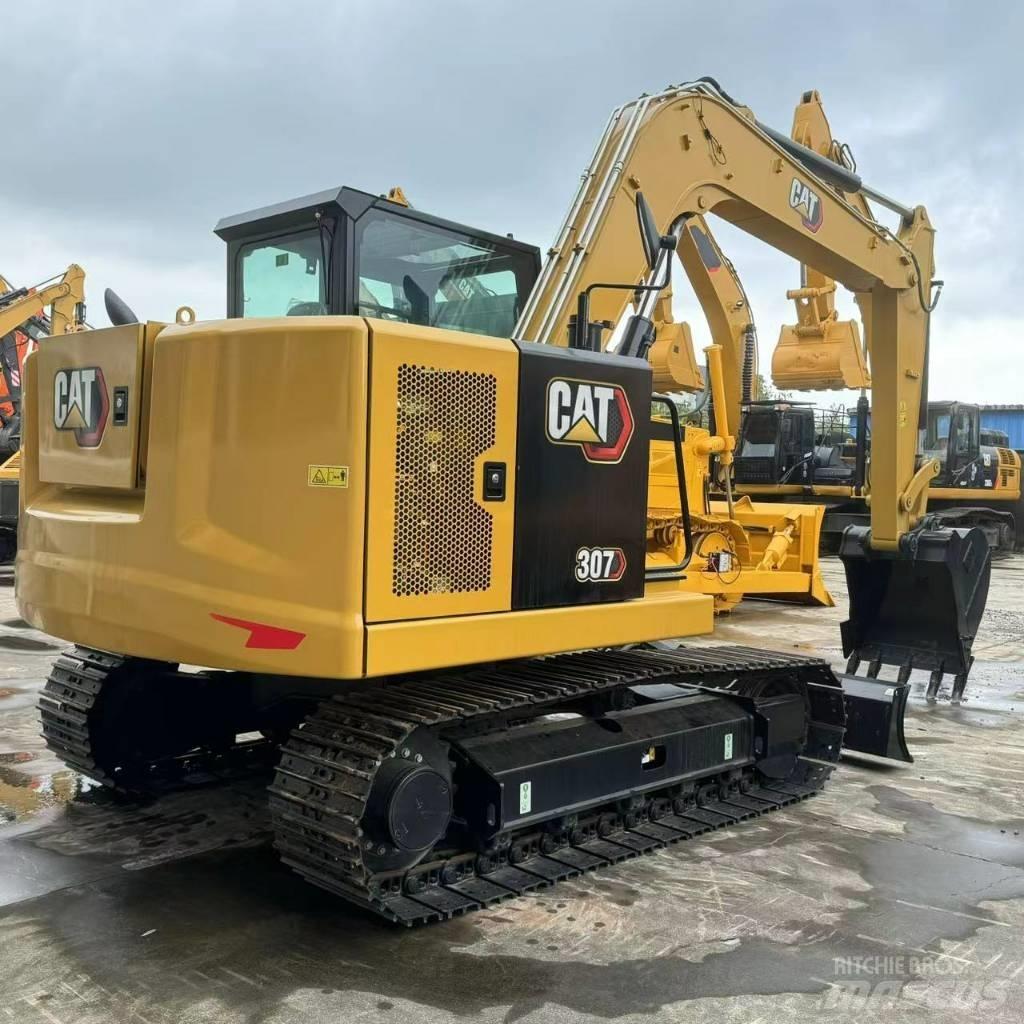 CAT 307 Mini kotrók < 7t