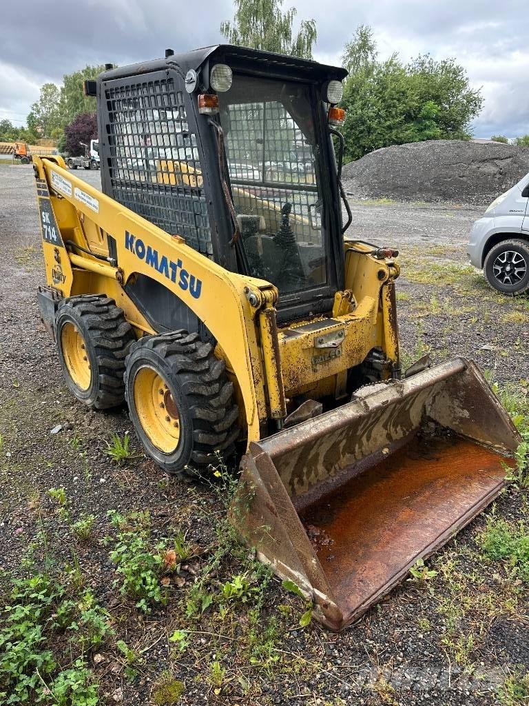 Komatsu SK 714 Kompaktrakodók