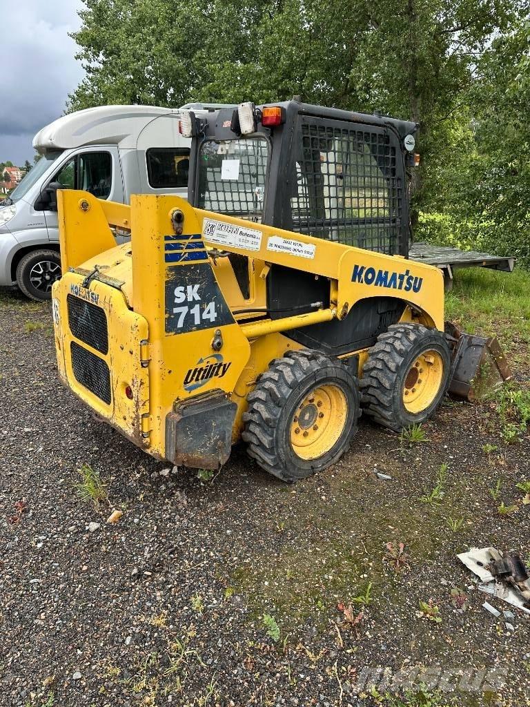 Komatsu SK 714 Kompaktrakodók