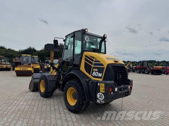 Komatsu WA 80 M Gumikerekes homlokrakodók