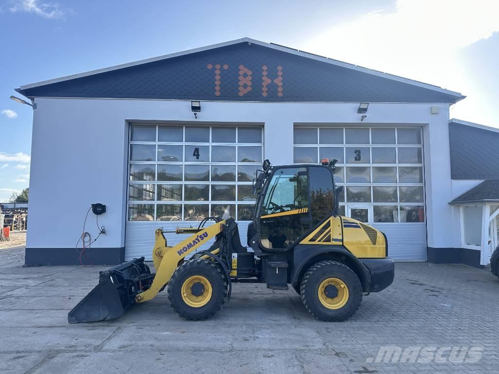 Komatsu WA 80-6 Gumikerekes homlokrakodók