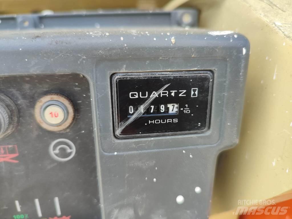 JLG 3246 ES Ollós emelők