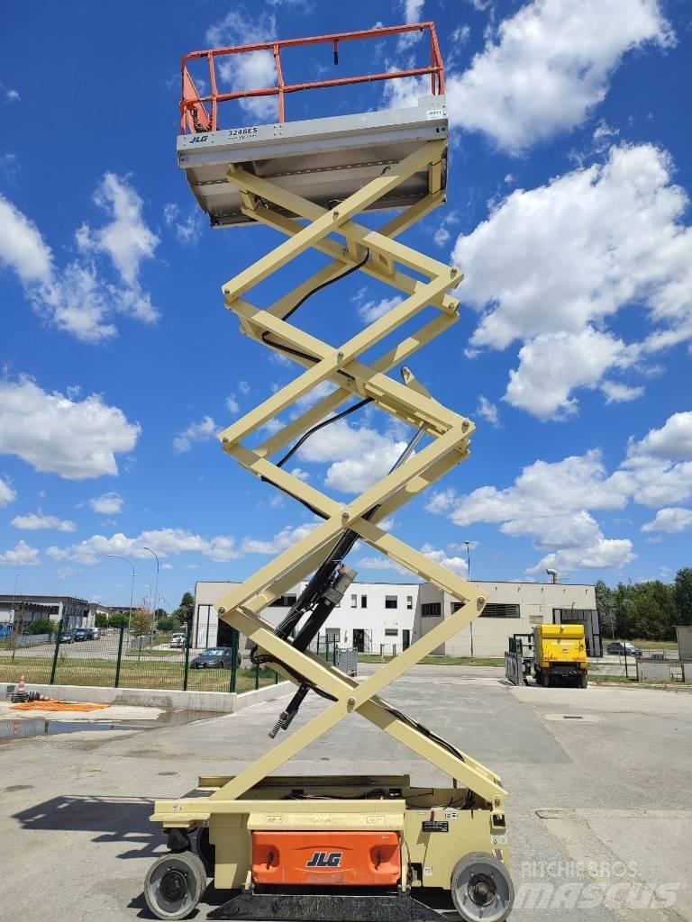 JLG 3246 ES Ollós emelők