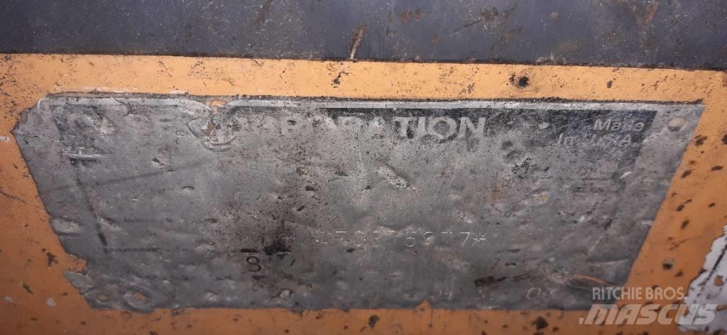 CASE 40XT Kompaktrakodók