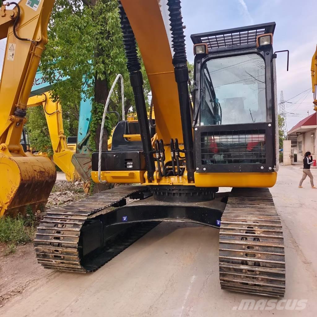 CAT 324D2L Lánctalpas kotrók