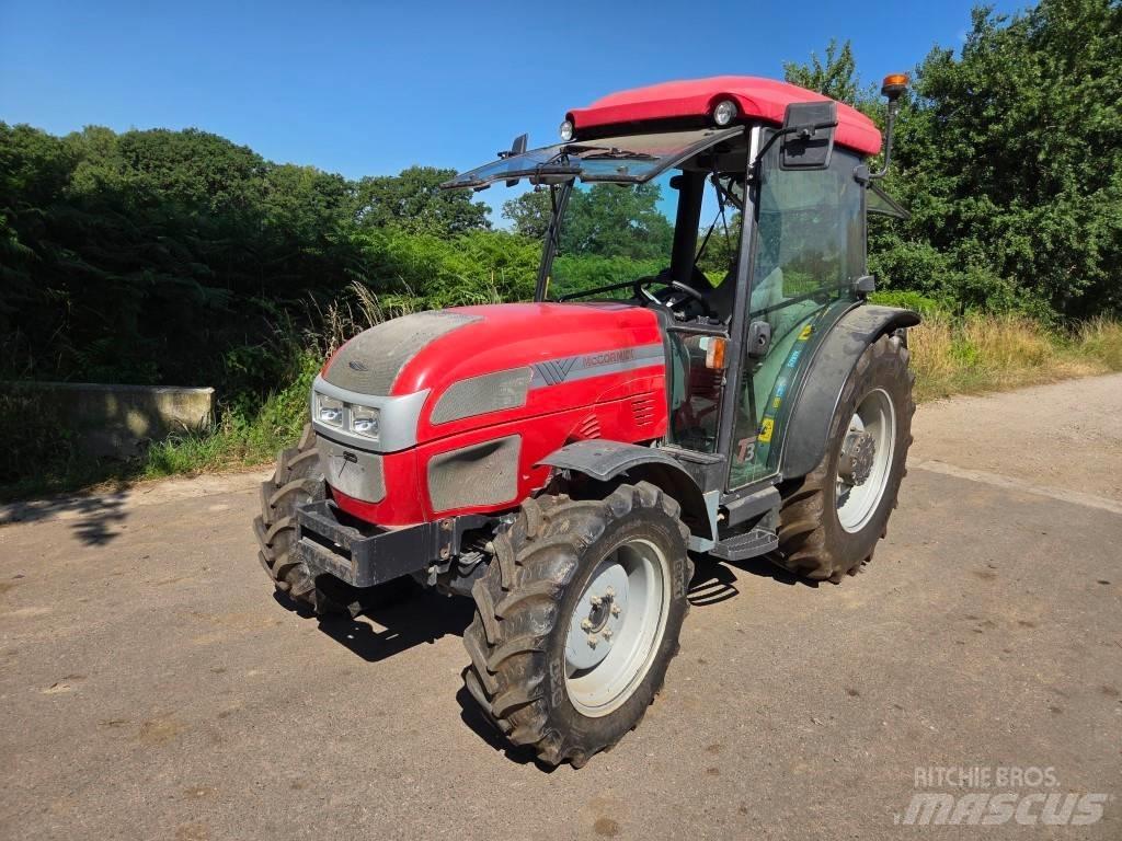 McCormick F 90 Traktorok