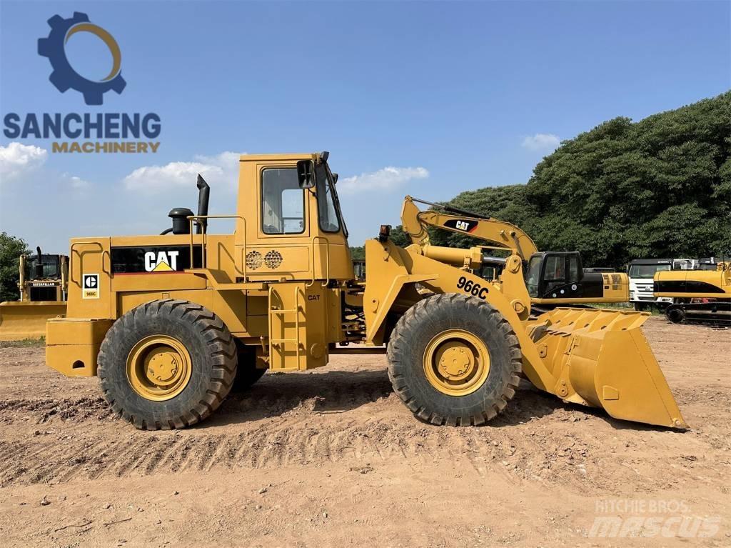 CAT 966 C Gumikerekes homlokrakodók
