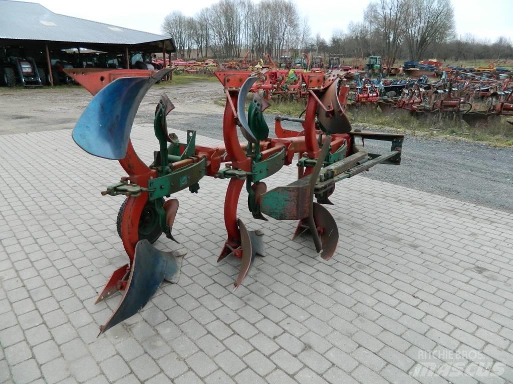 Kverneland 3 Váltvaforgató ekék