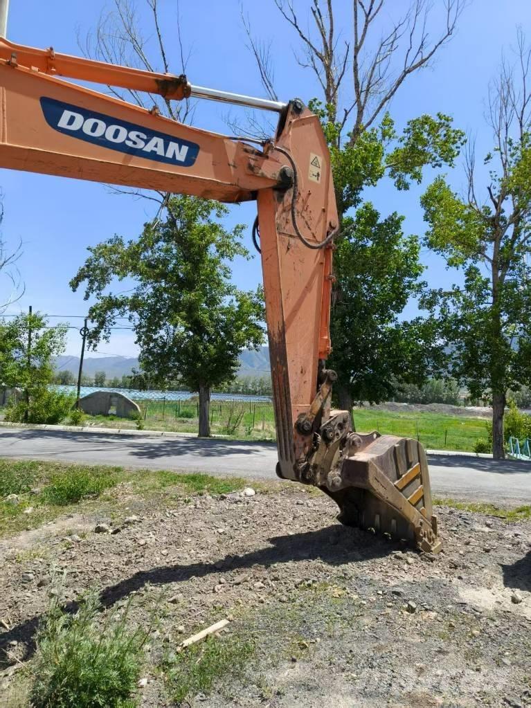 Doosan DH210W-7 Gumikerekes kotrók