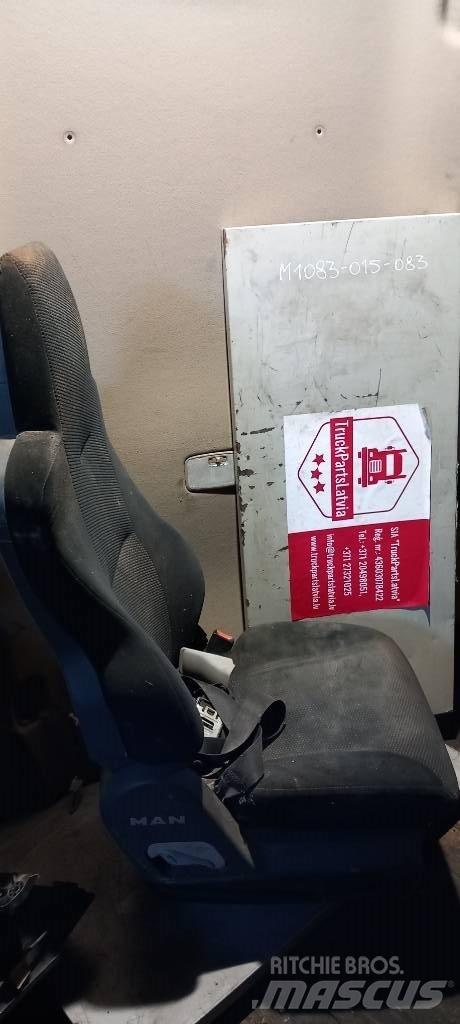 MAN TGX.    81623076414 Vezetőfülke és belső tartozékok