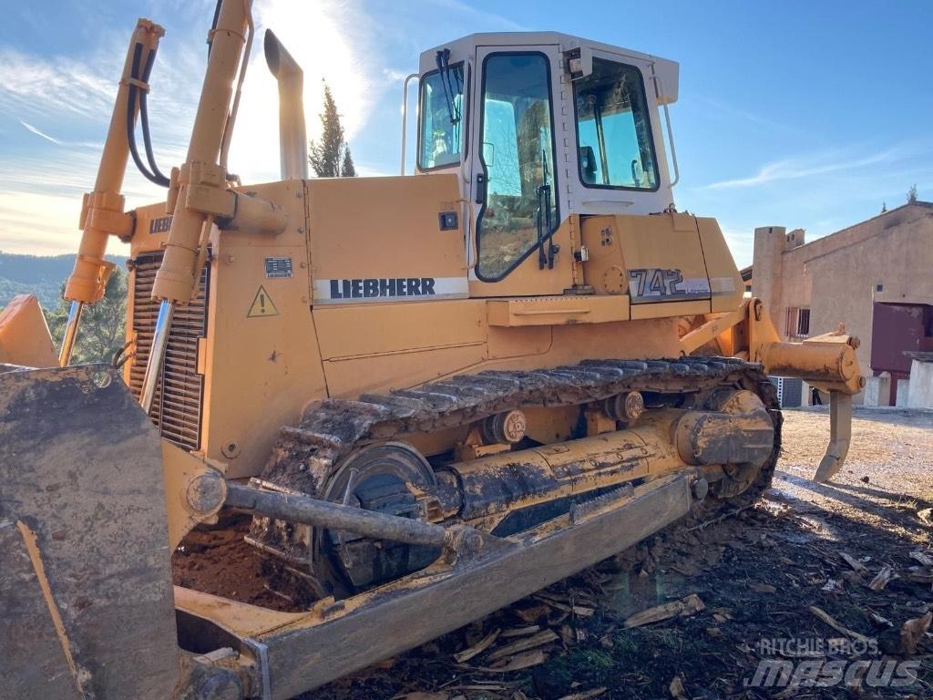 Liebherr PR 742 lánctalpas dózerek