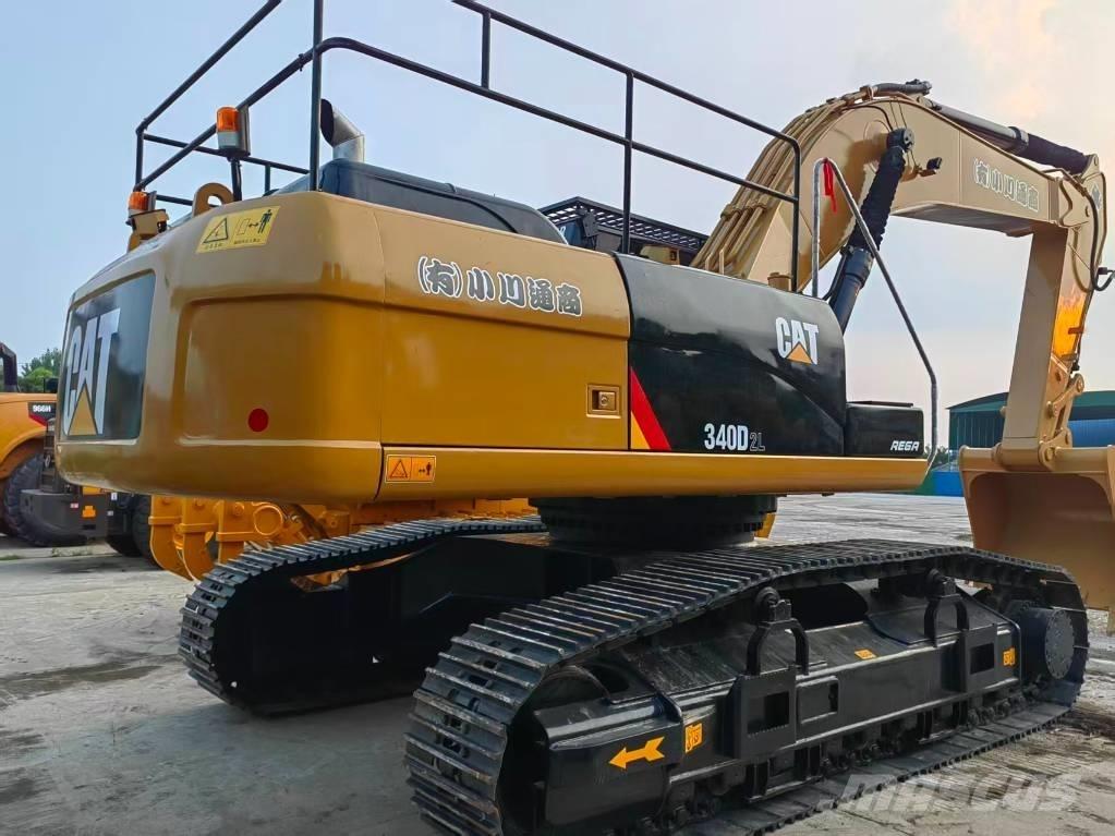 CAT 340 D L Lánctalpas kotrók