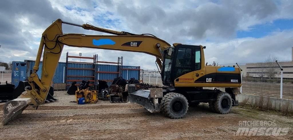 CAT M 322 C HCR Gumikerekes kotrók