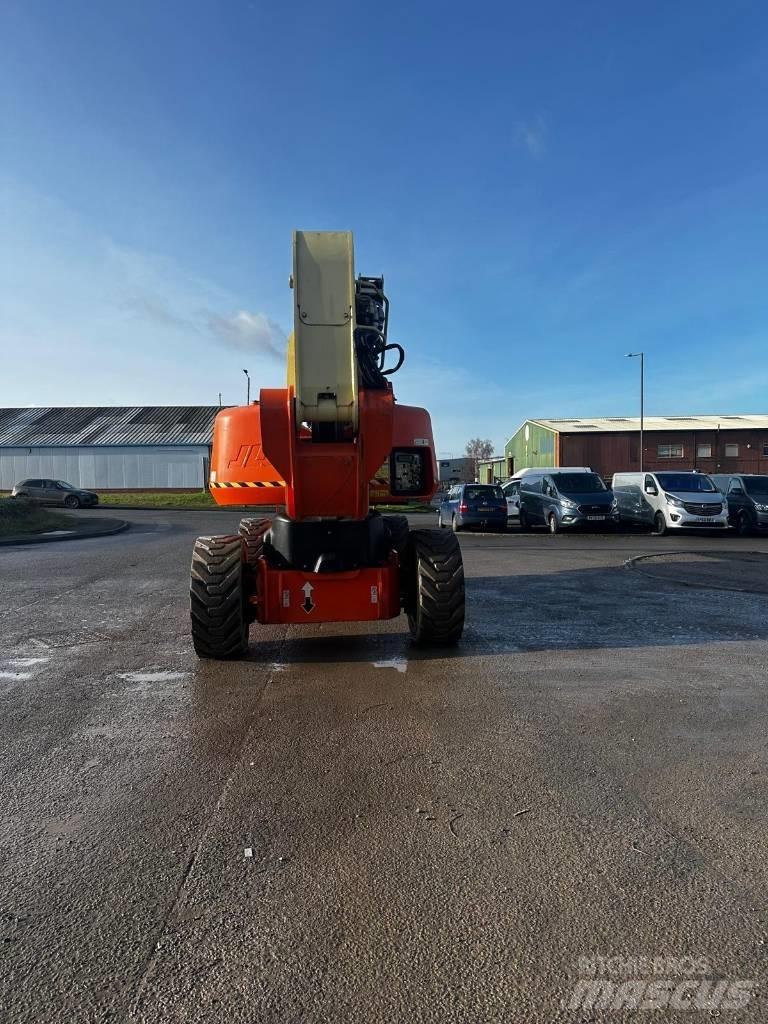 JLG 1250 AJP Karos emelők