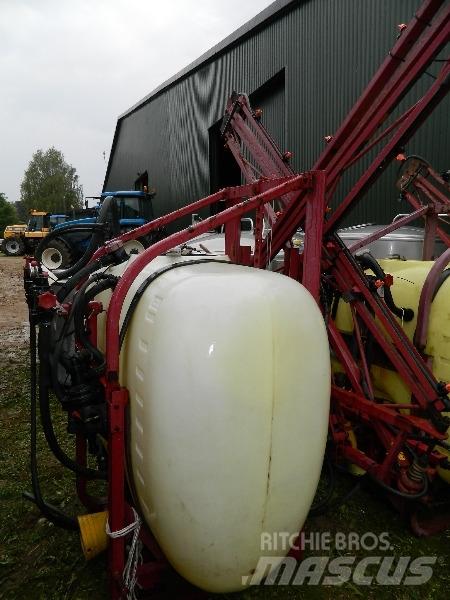 Hardi 900 Vontatott trágyaszórók