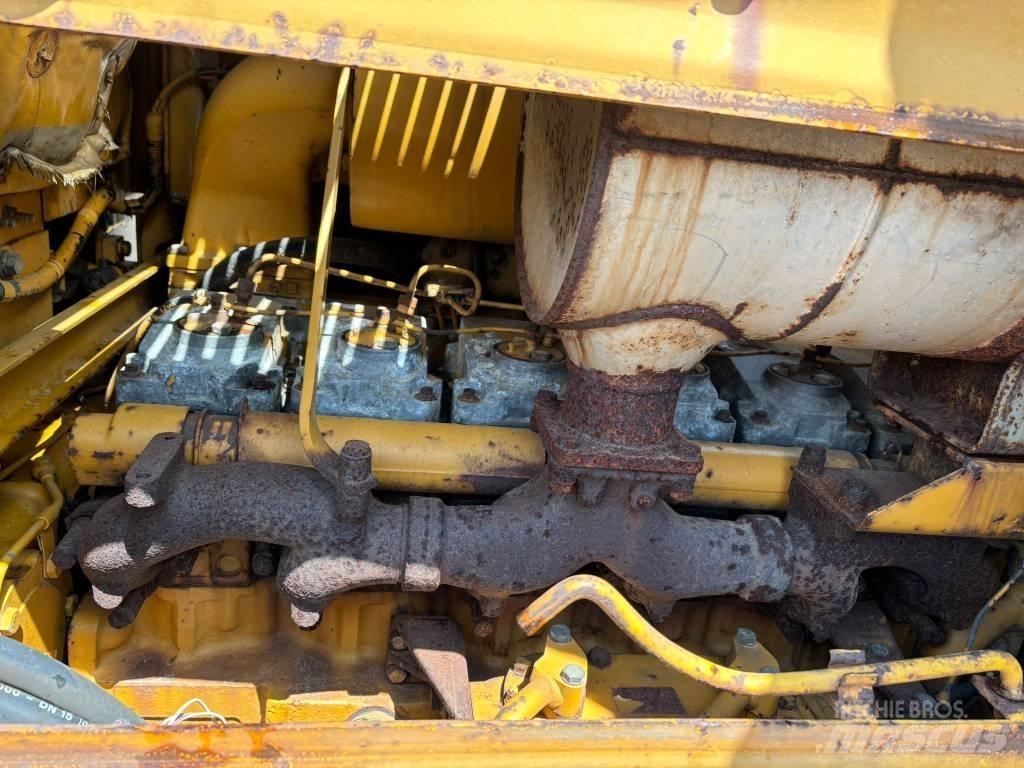 Komatsu D65PX-8 lánctalpas dózerek
