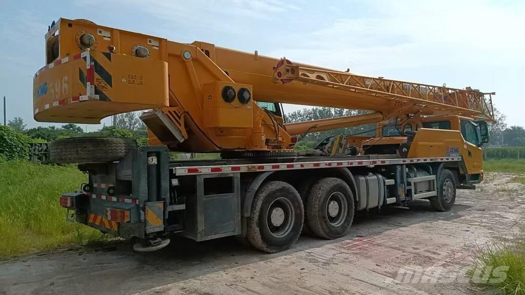 XCMG QY25K5C Terepdaruk