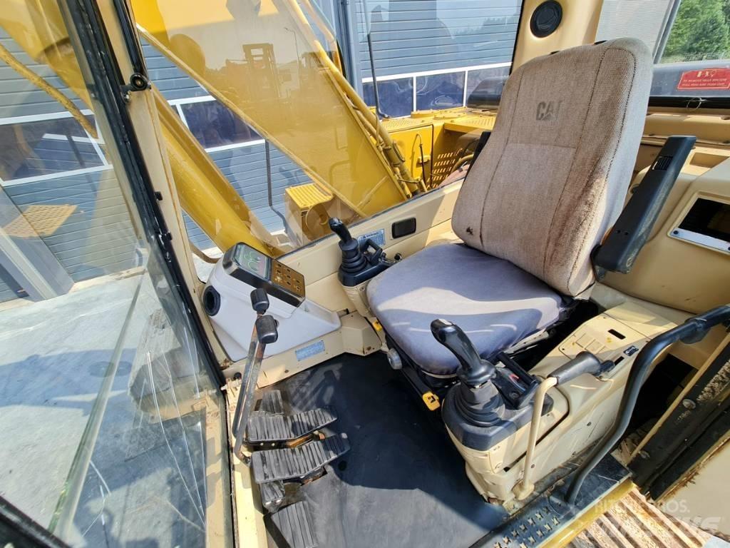 CAT 317 B L Lánctalpas kotrók