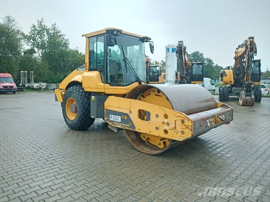 Volvo SD 135 B Egydobos hengerek