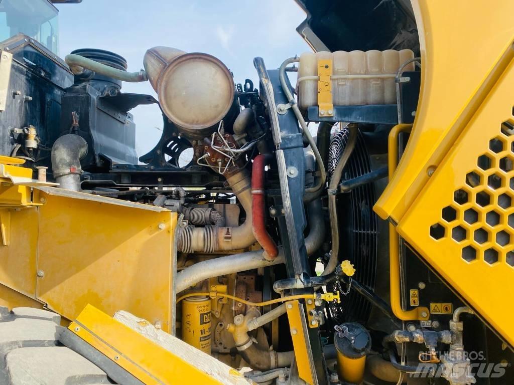 CAT 966k xe Gumikerekes homlokrakodók