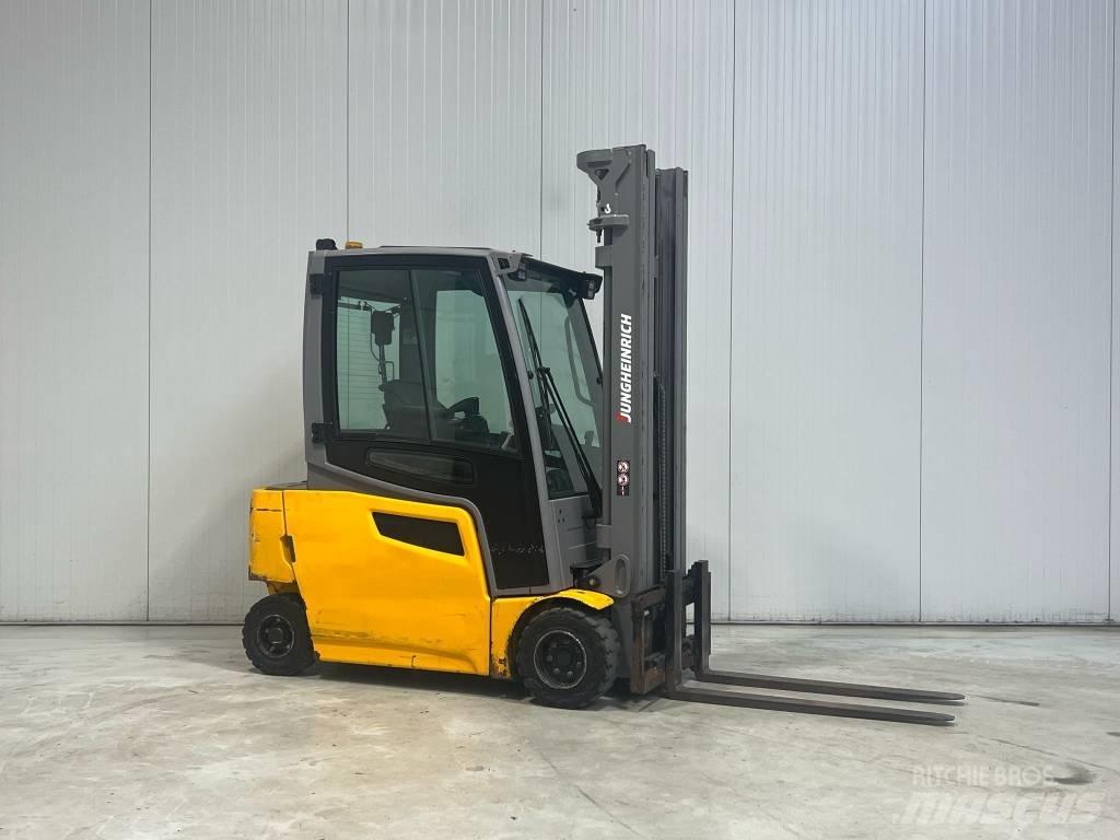 Jungheinrich EFG320 Elektromos targoncák