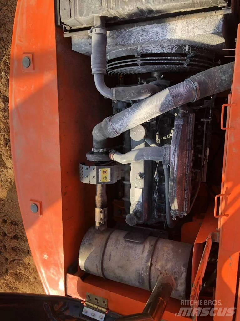 Doosan 220-7 Lánctalpas kotrók