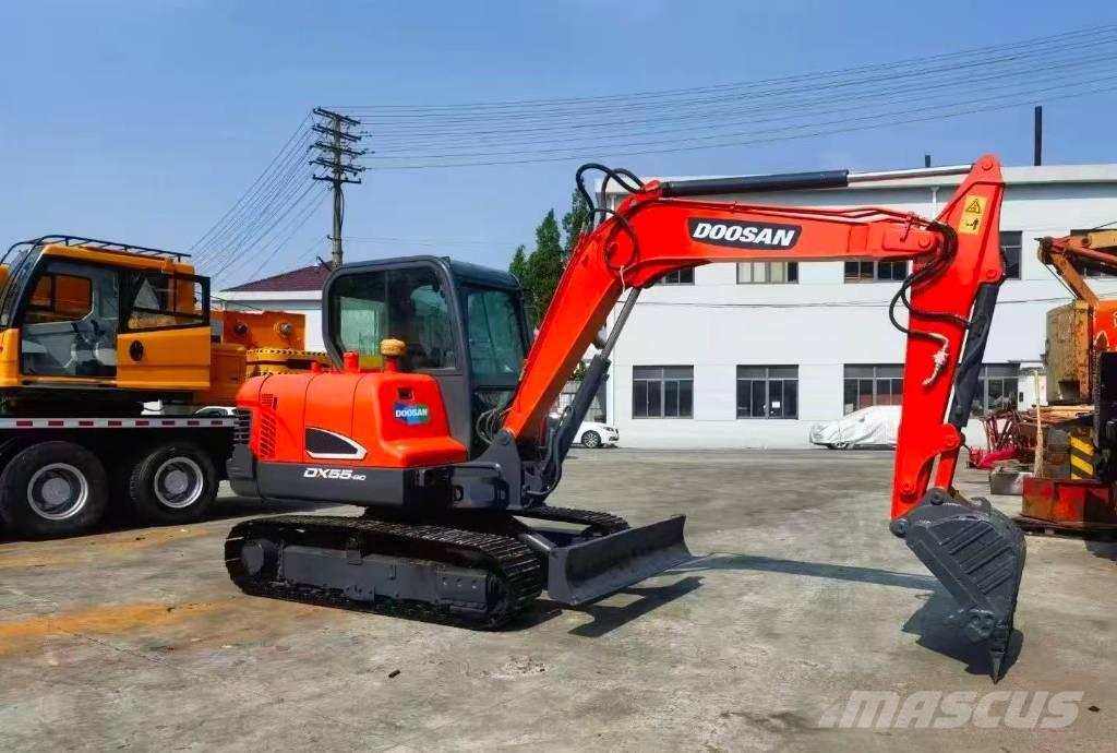 Doosan DH 55 Mini kotrók < 7t
