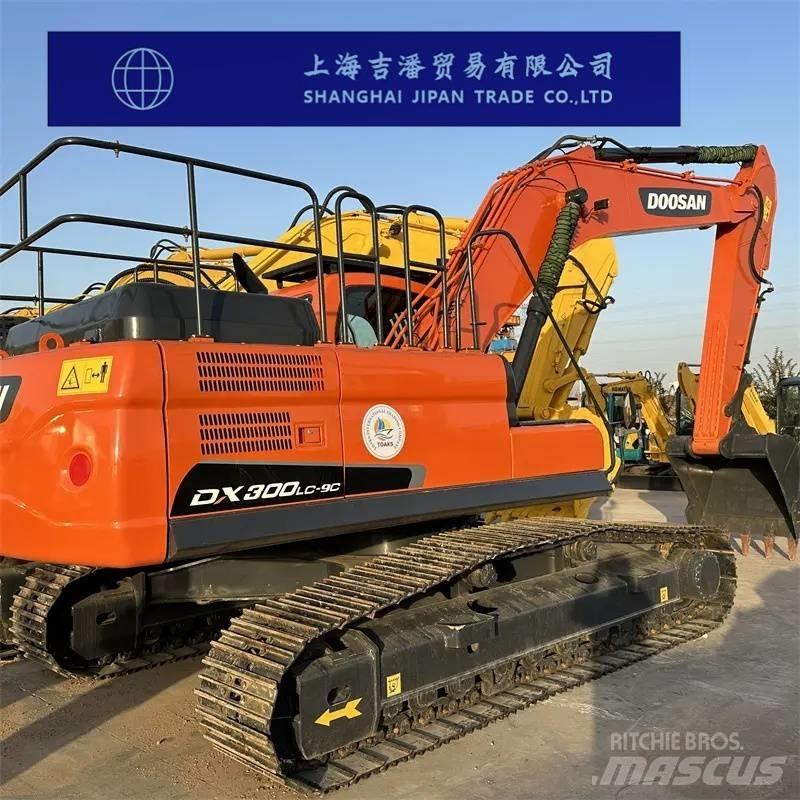 Doosan DX 300 Lánctalpas kotrók