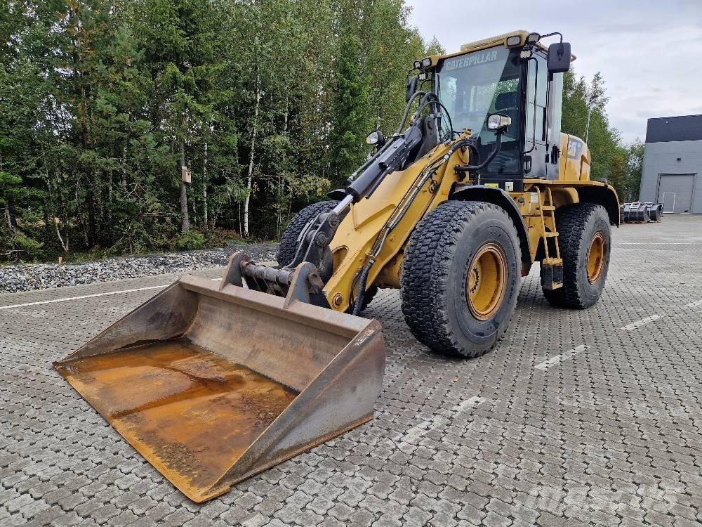 CAT 930 H Gumikerekes homlokrakodók