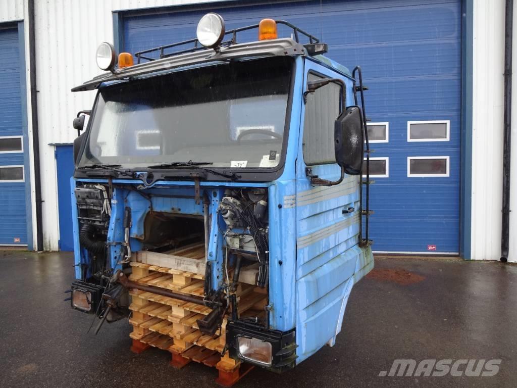 Scania Hytt CR13 Vezetőfülke és belső tartozékok