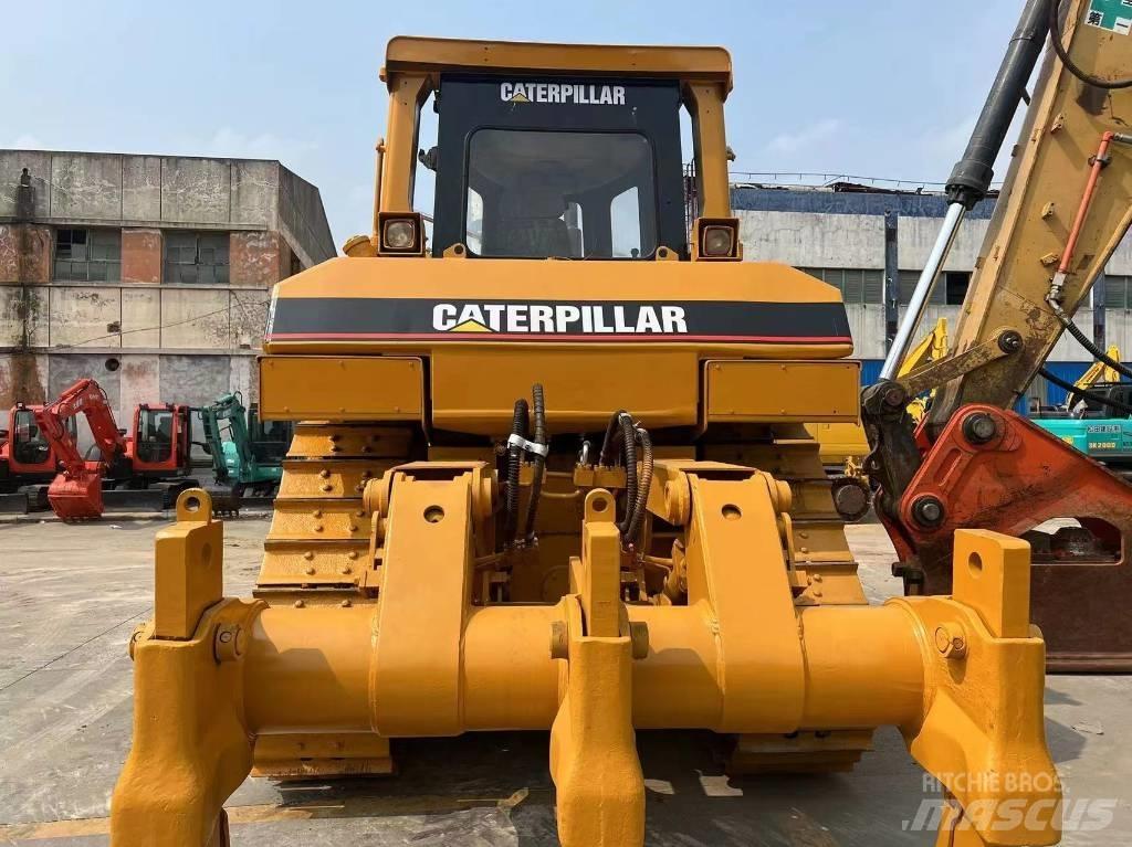 CAT D8R lánctalpas dózerek