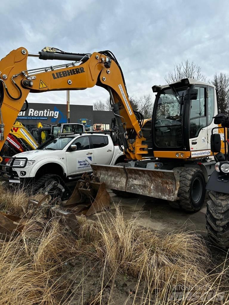 Liebherr 910 Compact Gumikerekes kotrók