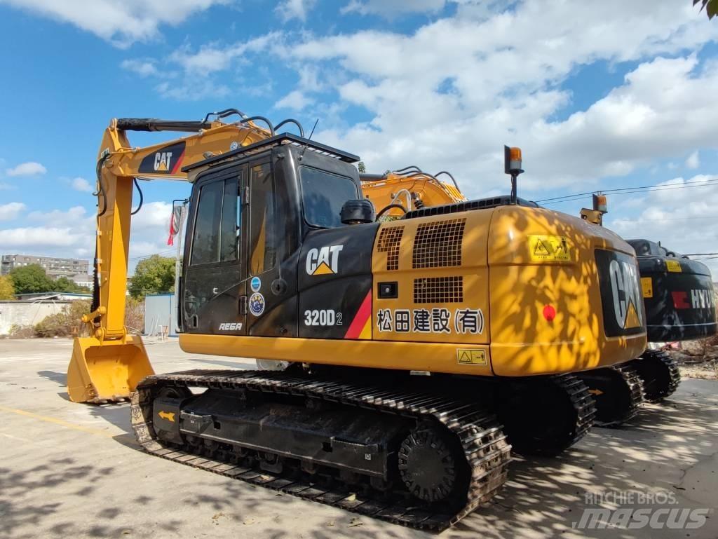 CAT 320D2 Lánctalpas kotrók