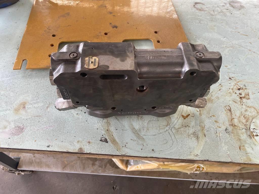 CAT 938 H Gumikerekes homlokrakodók