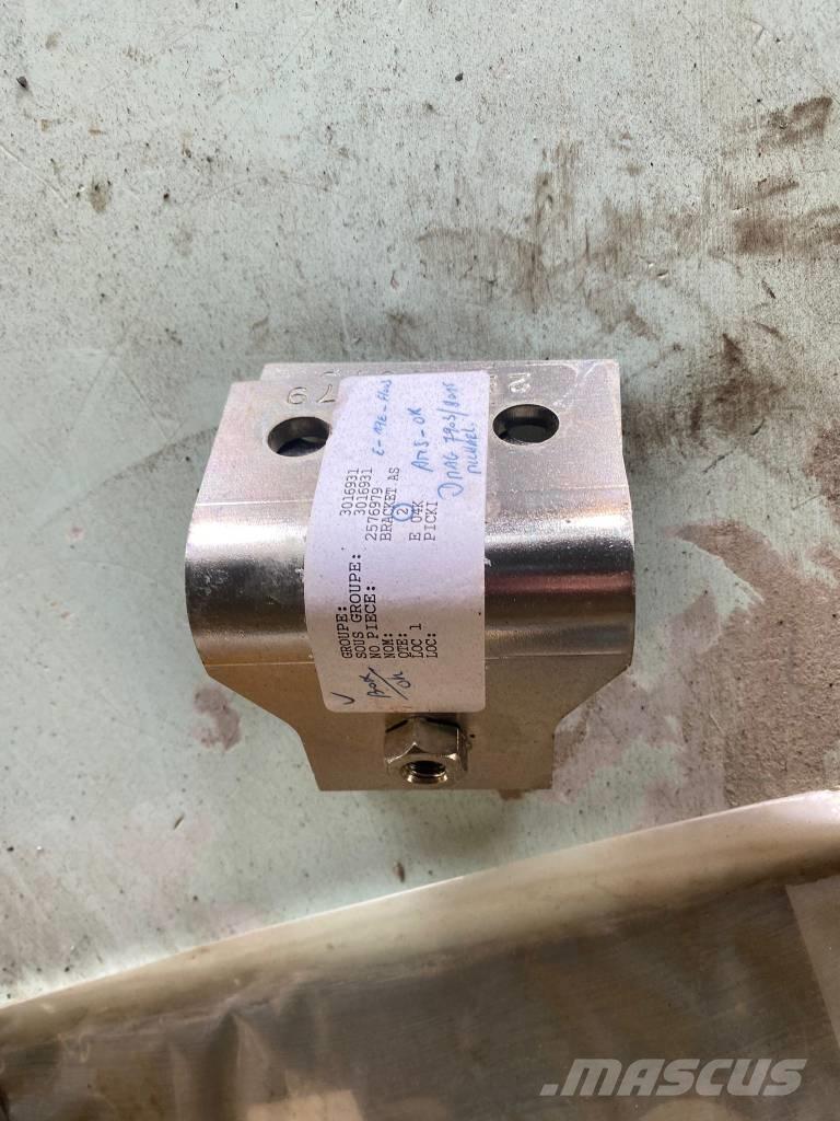 CAT 938 H Gumikerekes homlokrakodók