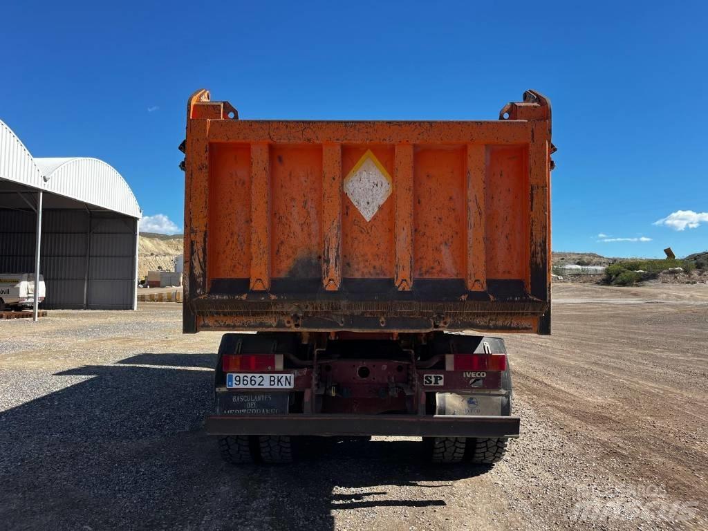 Iveco Trakker 380 Billenő teherautók
