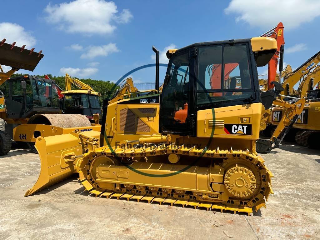 CAT D 5 K lánctalpas dózerek