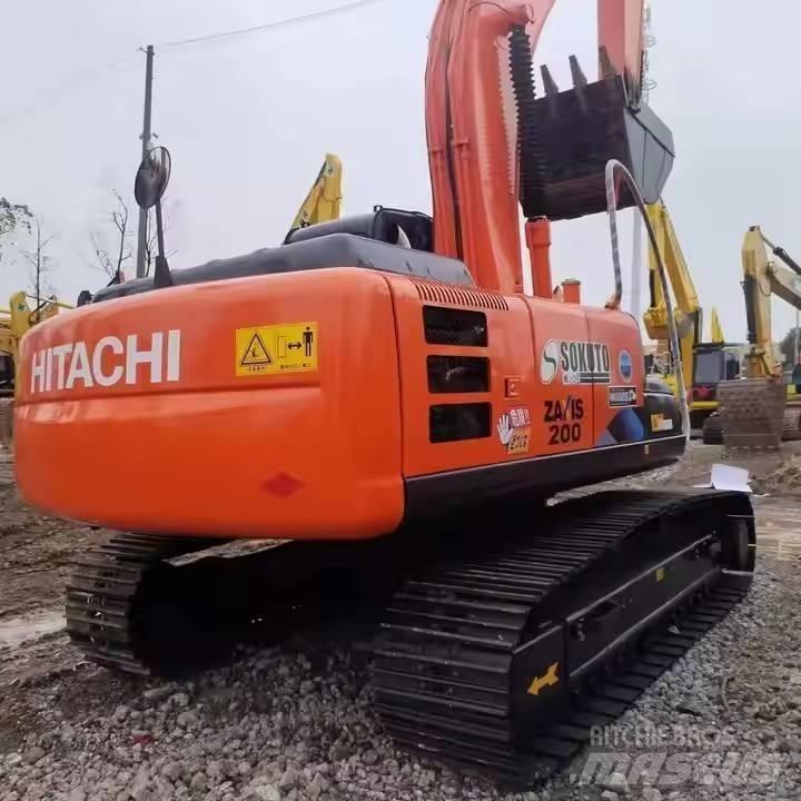 Hitachi ZX 200 Lánctalpas kotrók