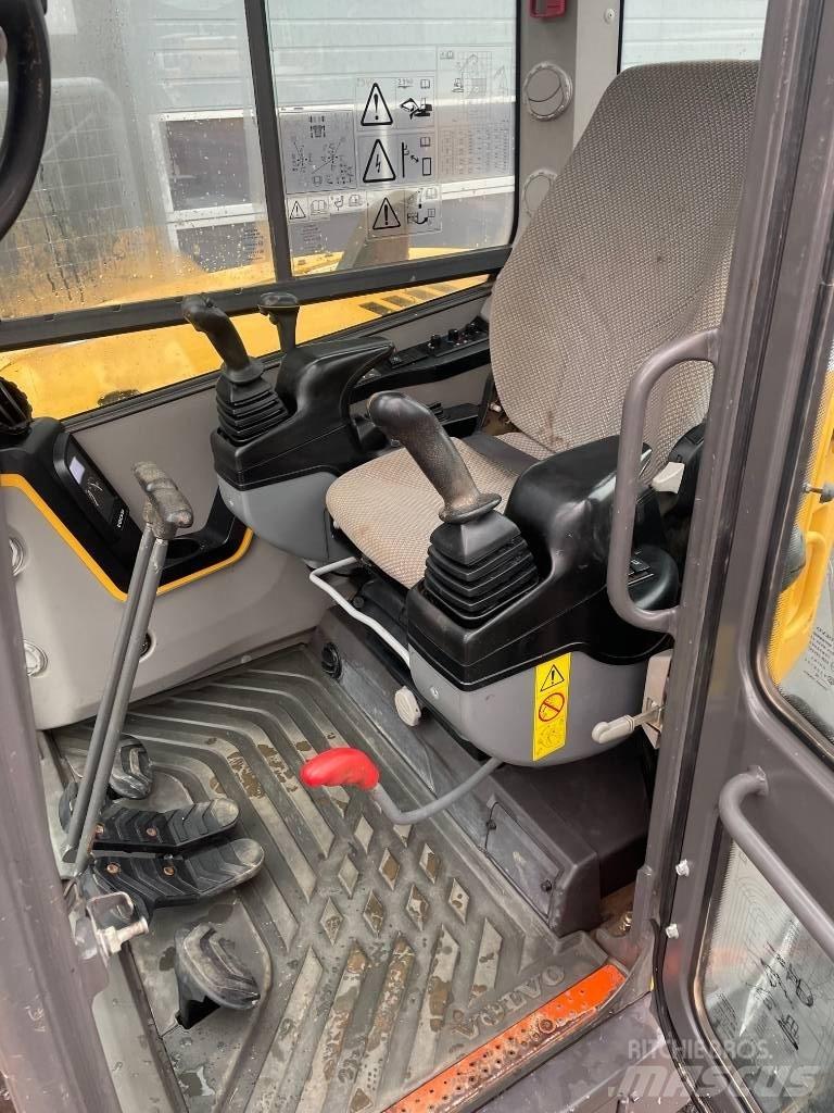 Volvo ECR88D Közepes (midi) kotrók 7 t - 12 t