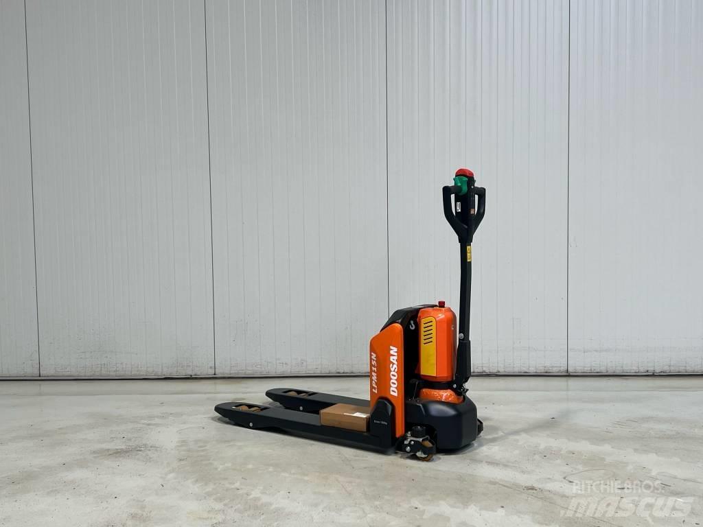 Doosan LPM15N-7 Alacsony emelőkocsi