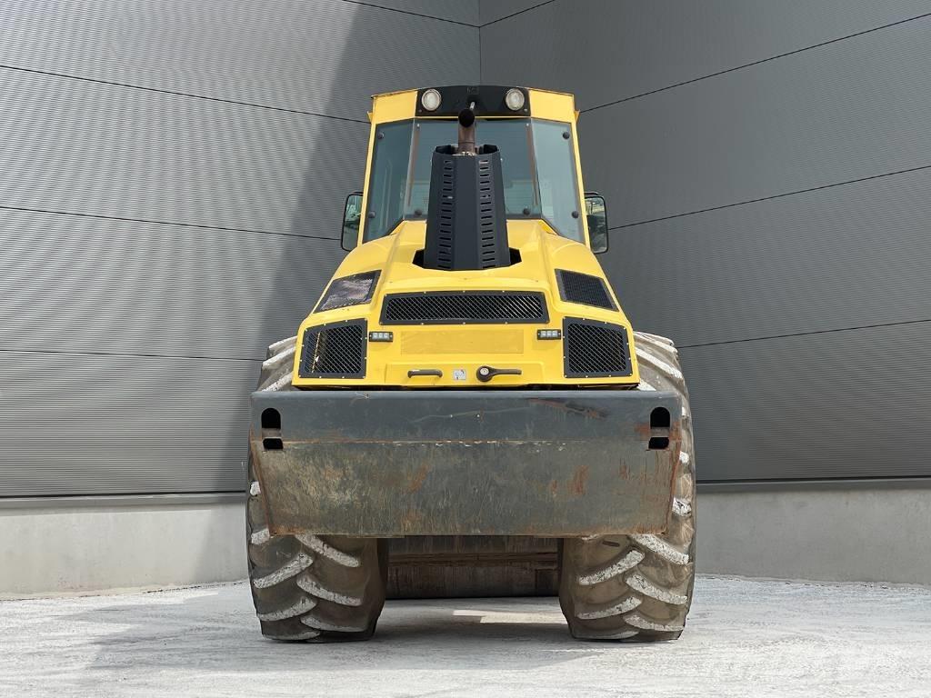 Bomag BW 216 DH-4i Egydobos hengerek