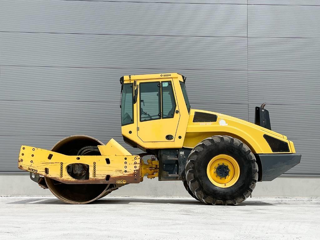 Bomag BW 216 DH-4i Egydobos hengerek