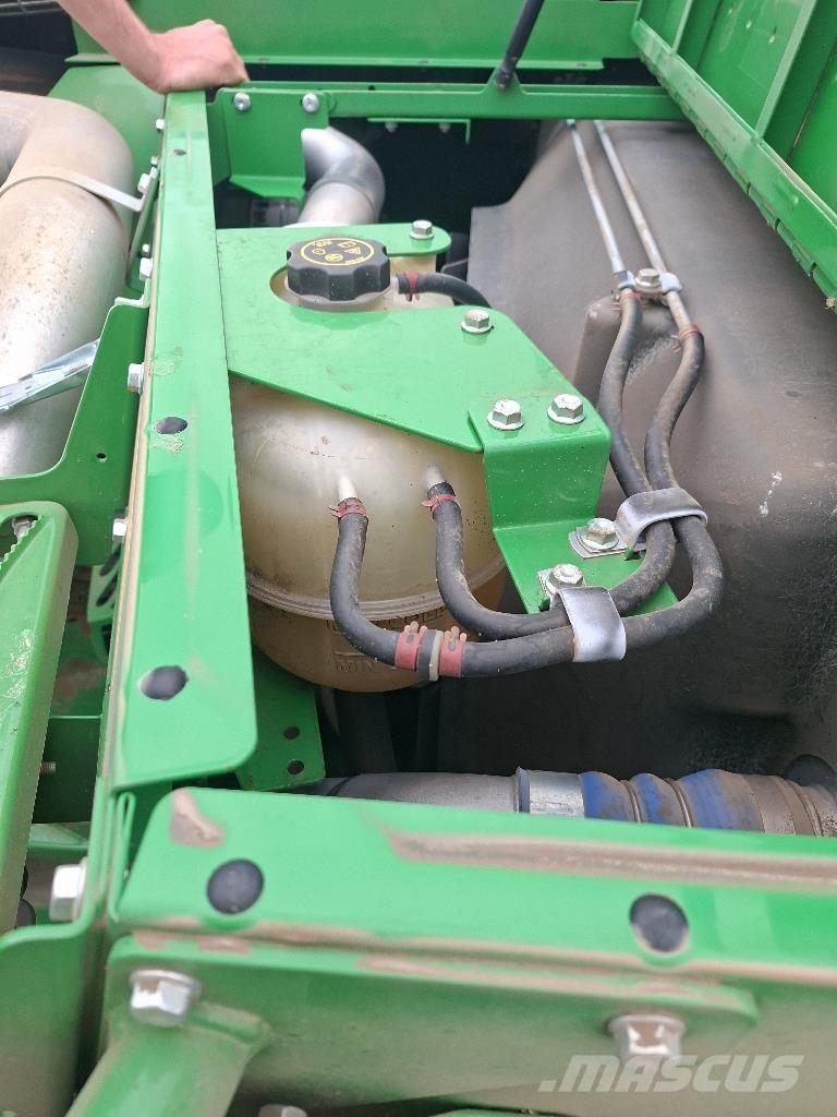 John Deere T550i Kombájnok