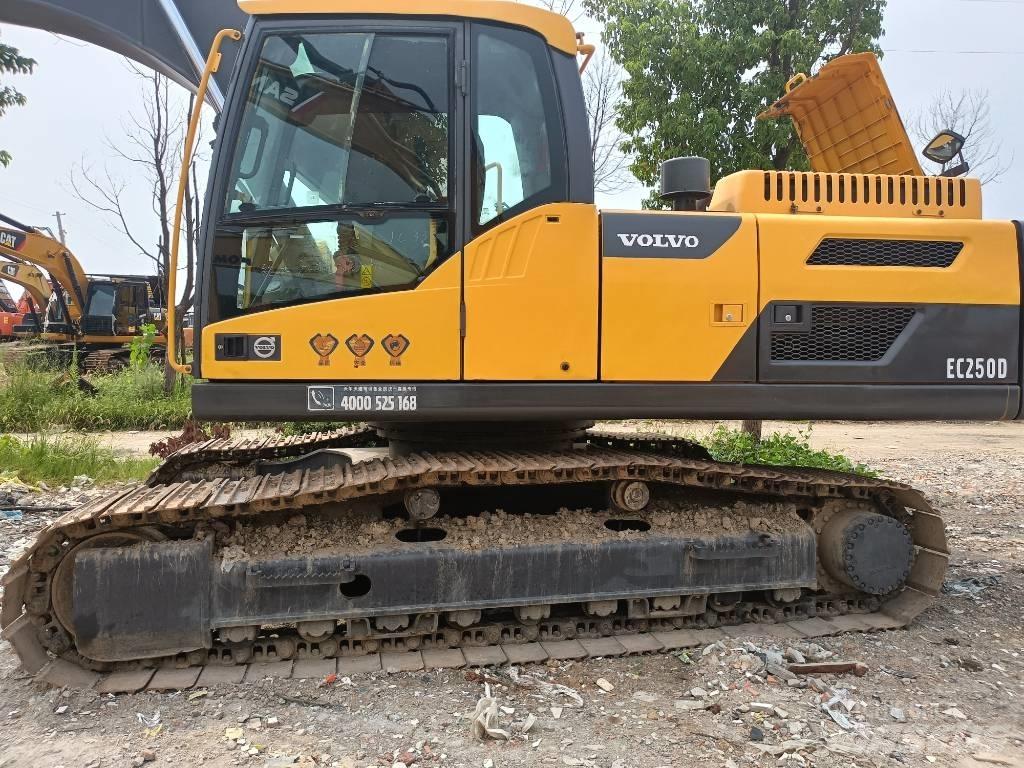 Volvo EC250D Lánctalpas kotrók