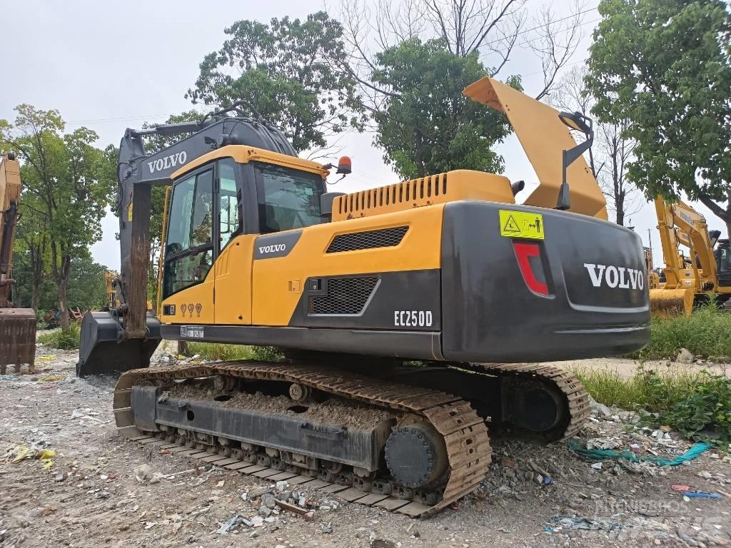 Volvo EC250D Lánctalpas kotrók