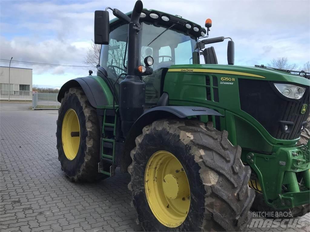 John Deere 6250R Traktorok