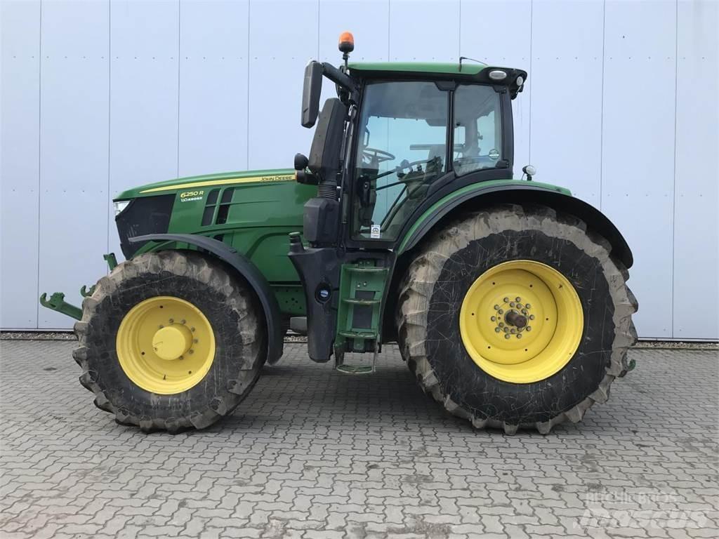 John Deere 6250R Traktorok