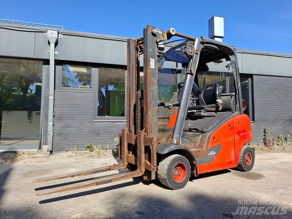 Linde H20T Gázüzemű targoncák