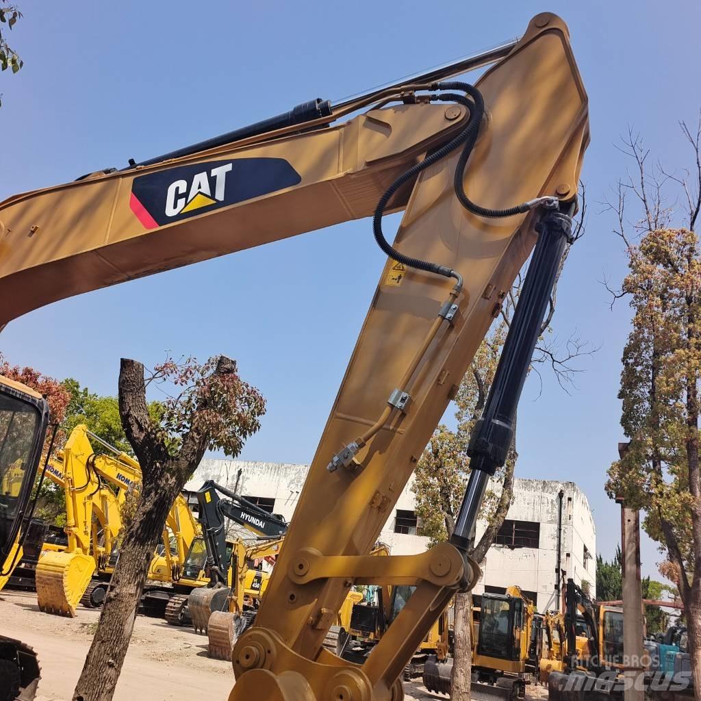 CAT 320 D Lánctalpas kotrók