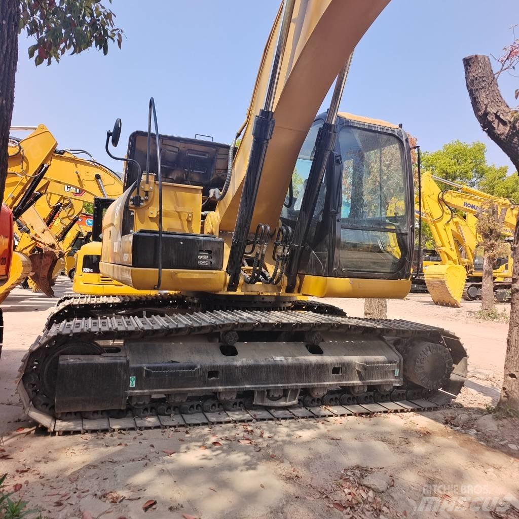 CAT 320 D Lánctalpas kotrók